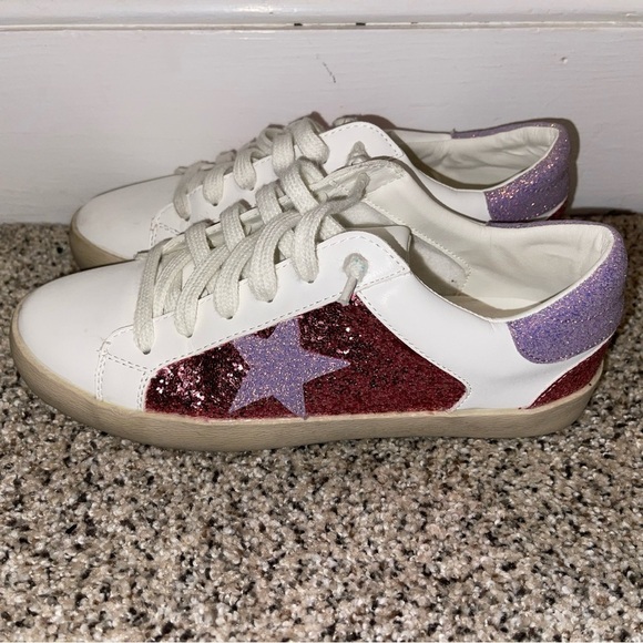 Stylish Women's Glitter Sneakers - Picture 1 of 8